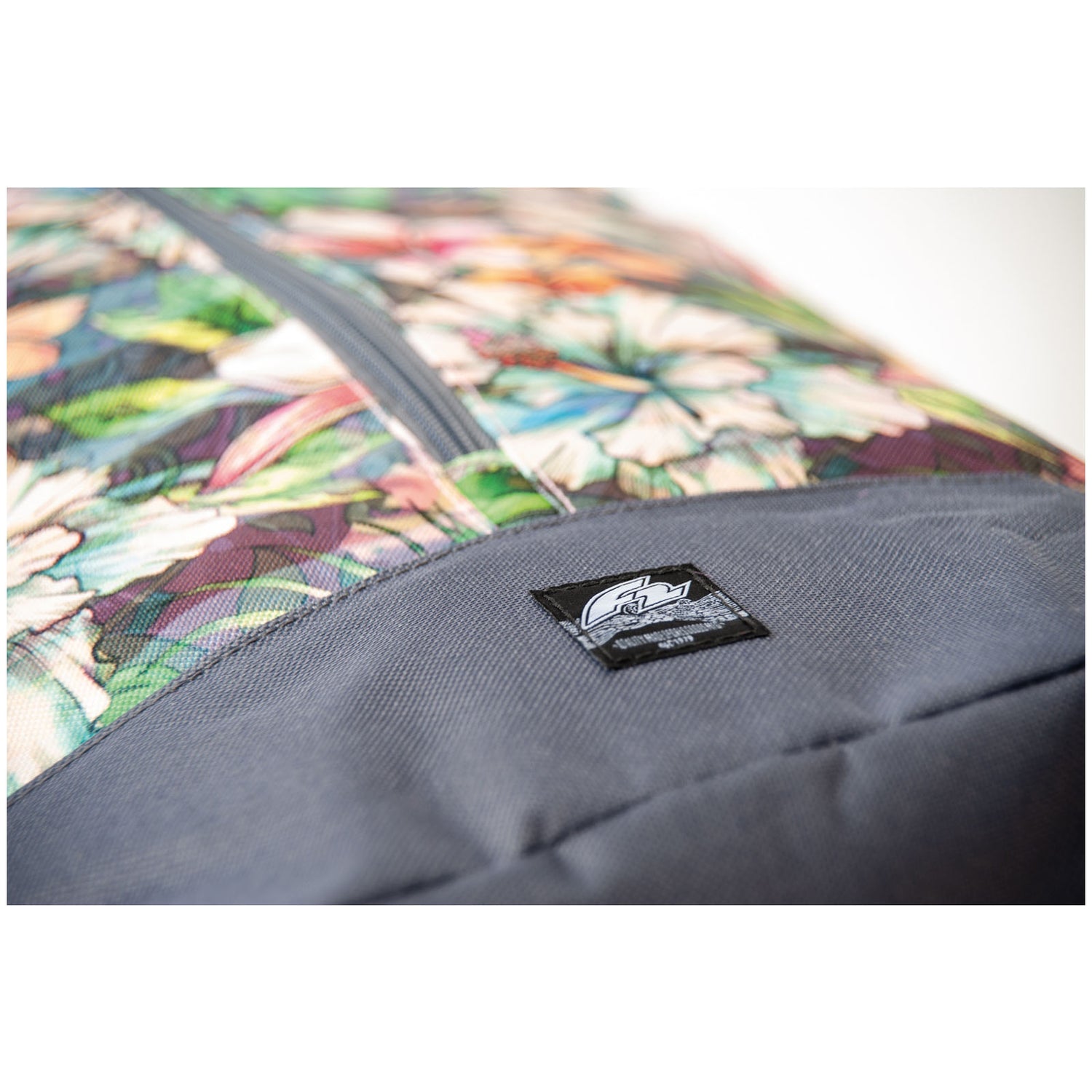 F2  Rucksack Settler Tasche 23 L Happiness 2024