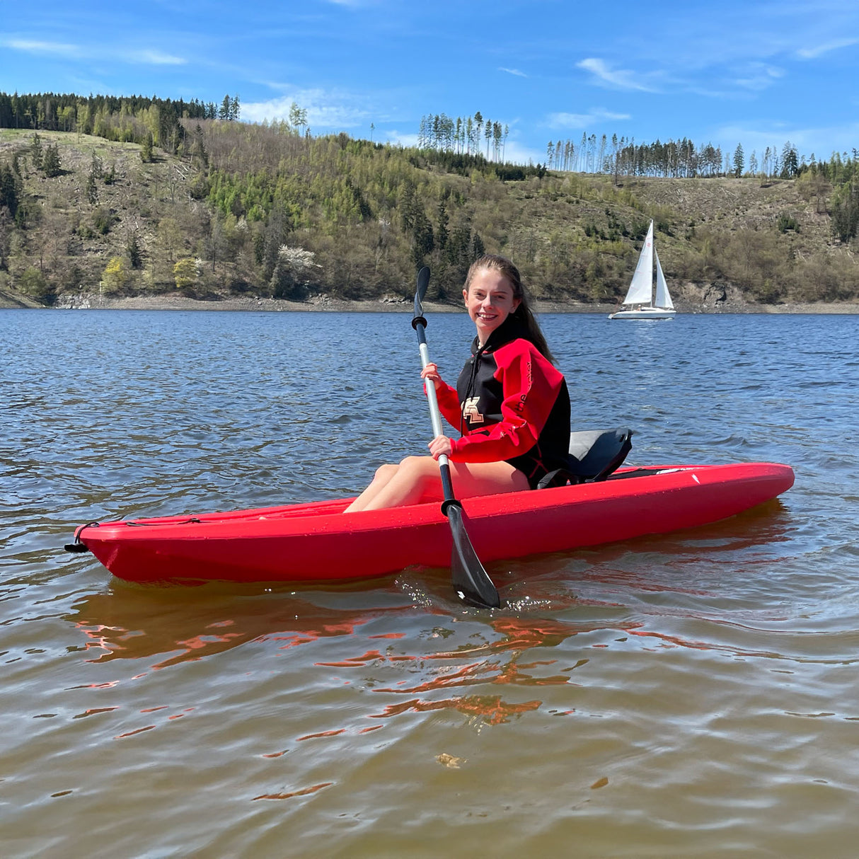F2 Marken Kajak Axxis - Angelkajak 1 Sitzer mit Paddel Rot