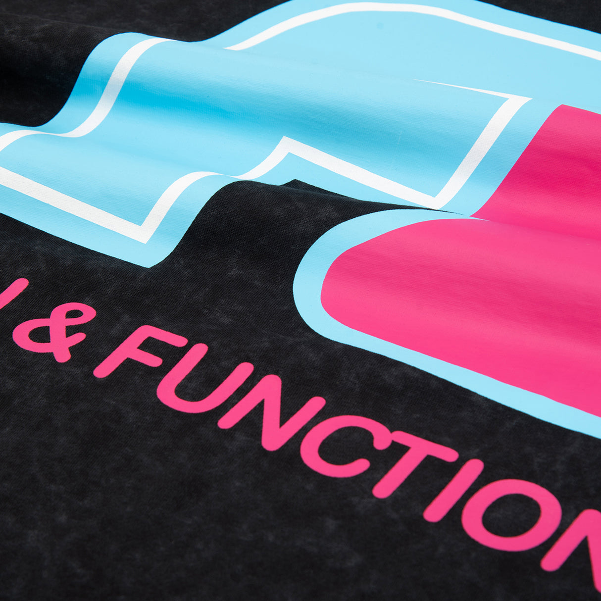 F2 Retro T-Shirt Strato Black Stonewashed Unisex Tshirt Schwarz - Größe wählbar