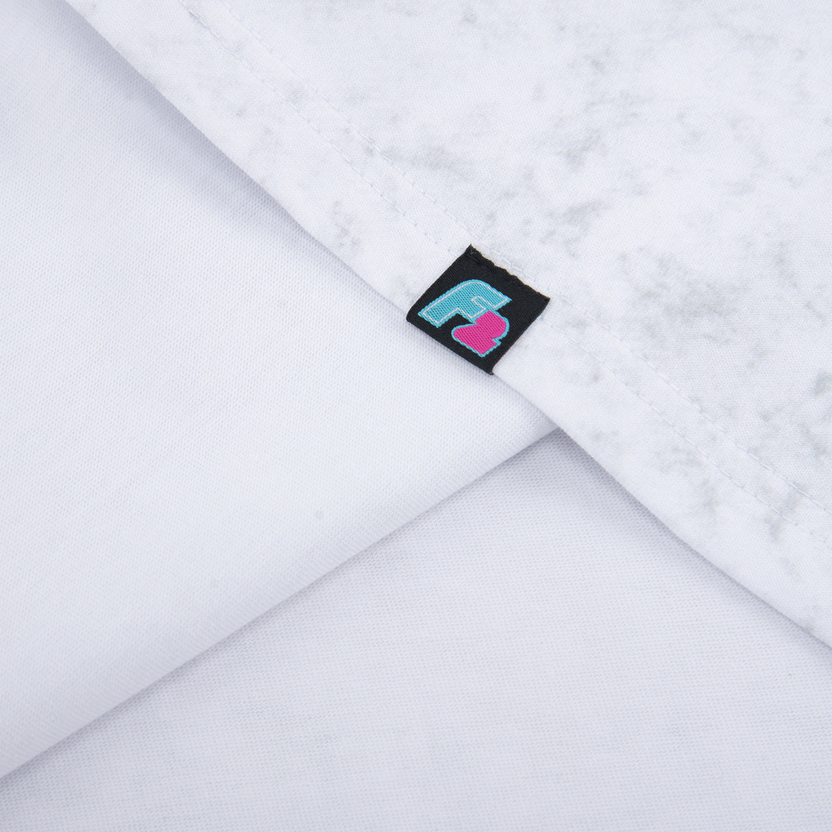 F2 Retro T-Shirt Strato White Stonewashed Unisex Tshirt Weiss - Größe wählbar