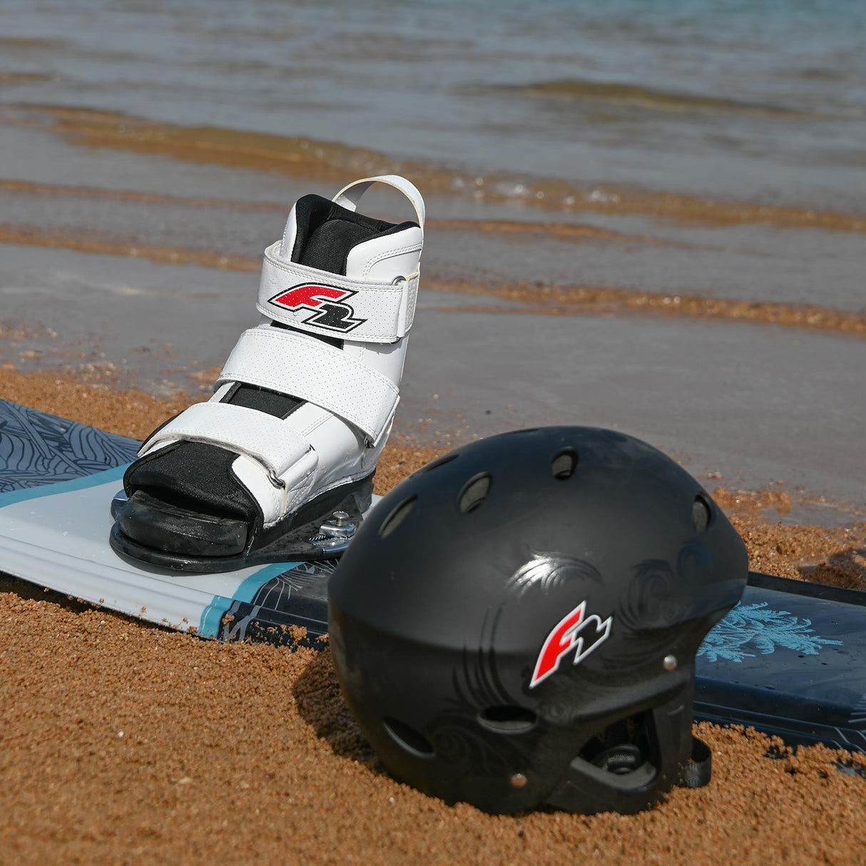 F2 Helm Wassersport Helm Slider Farbe/Größe wählbar 2024/25